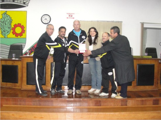 Legislativo guaibense presta homenagem ao Esporte Clube Parque 35
